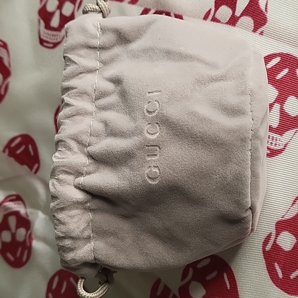 Gucci Leather Bracelet with Gucci pouch and box - Picture 10 of 16